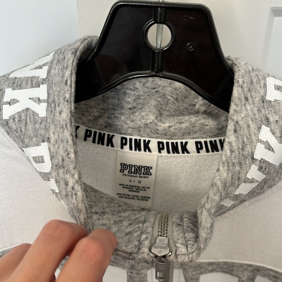 VS Pink Sweatshirt - Picture 4 of 5